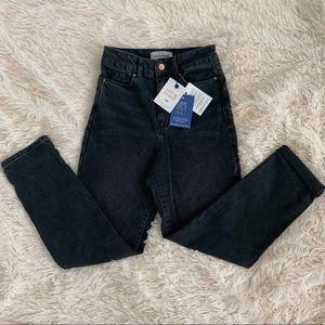 New Look Petite Waist Enhancing Mom Jeans